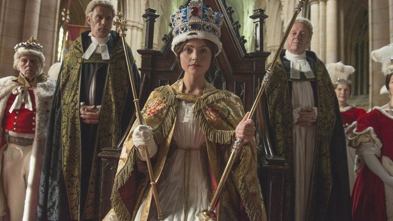 Victoria, épisode 1 & 2, une série de Daisy Goodwin : Critique