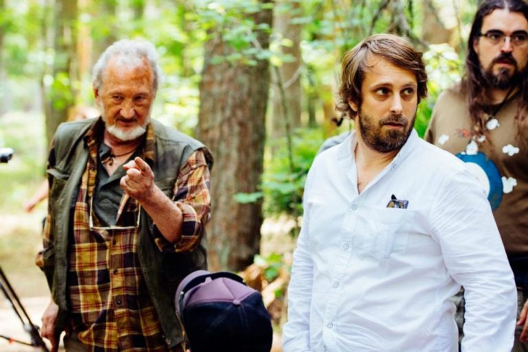 Campfire Creepers : Alexandre Aja tourne une série en réalité virtuelle avec Robert Englund