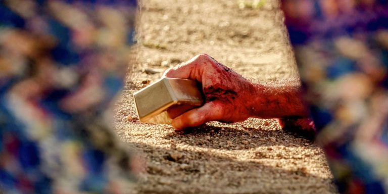 Laissez bronzer les cadavres, western solaire et sensoriel