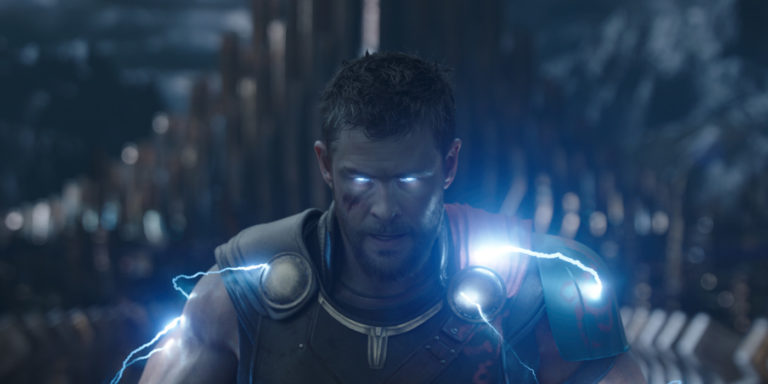 Thor : Ragnarok, le dieu du tonnerre se révèle enfin