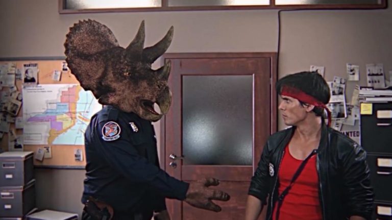 Kung Fury : L’adaptation du court-métrage rétro & déjanté accueille Arnold Schwarzenegger !