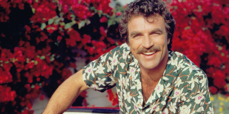 Magnum revient enquêter tout en moustache et chemise hawaïenne en Blu-ray
