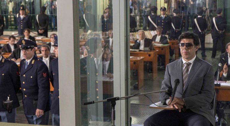 Scène du procès dans Le traître de Marco Bellocchio (2019) : ses références littéraires et cinématographiques