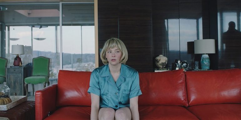Swallow : Carlo Mirabella-Davis se pince quelquefois les doigts dans son beau film à tiroirs