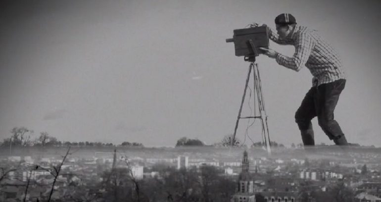 L&rsquo;Homme à la Caméra : Dziga Vertov et la prise de conscience des spectateurs