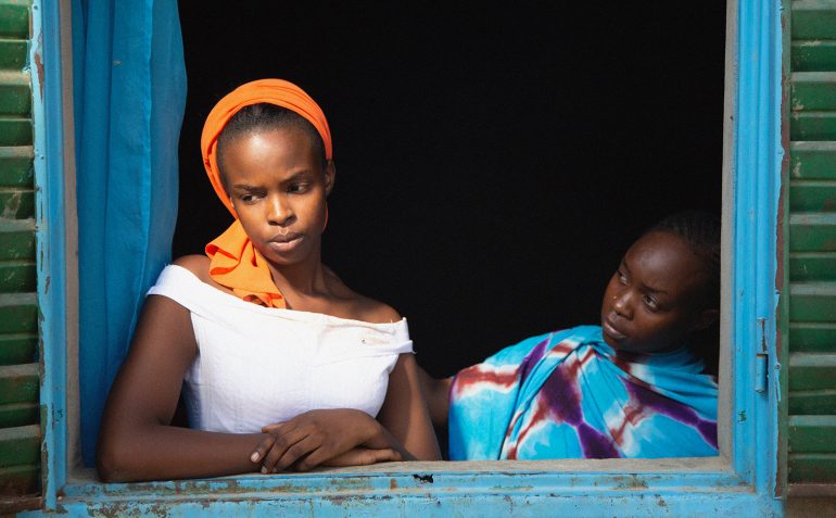 Lingui, les liens sacrés : un duo mère-fille face à l&rsquo;avortement