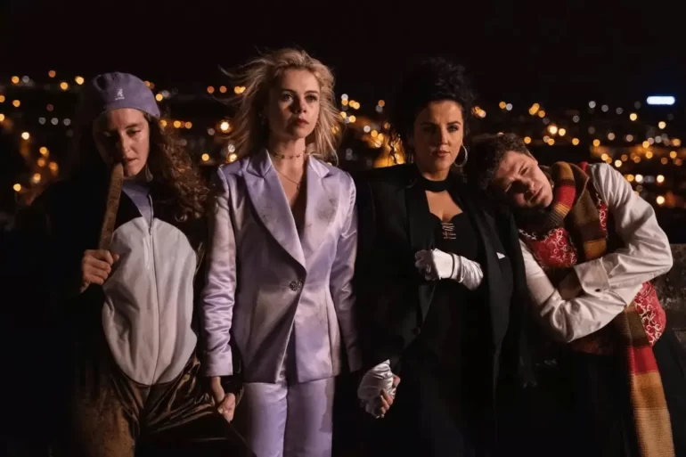 Derry Girls : l&rsquo;Espoir et la joie de vivre pendant un conflit