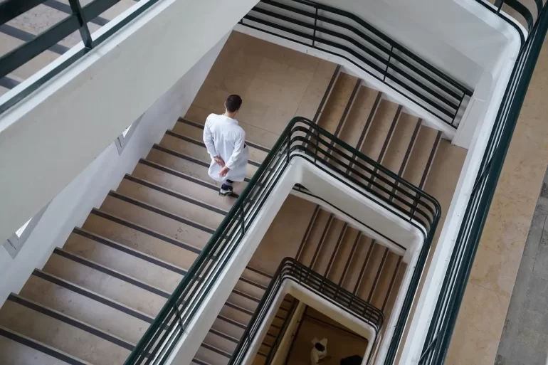 État limite : l’Hôpital Public, malade de ses choix