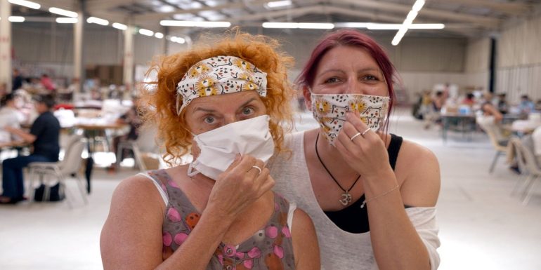Aux masques citoyennes : une aventure humaine humble