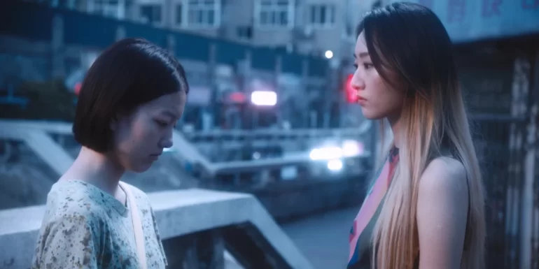 Blue Summer (A Song Sung Blue), par une Chinoise de 26 ans