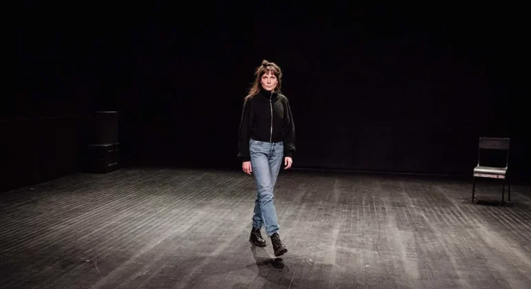 Nom : le roman de Constance Debré adapté au théâtre 