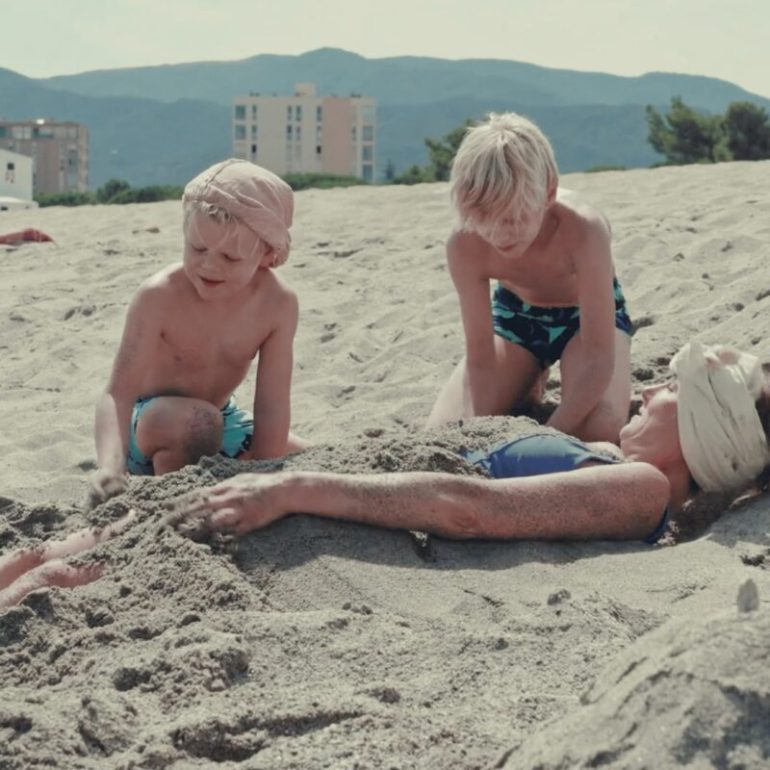 FIFAM 2025 moyens métrages : Fanny à la plage, La Fille à la recherche de la cabane