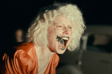 the-bride-maggie-gyllenhaal-critique-film-2026-warner