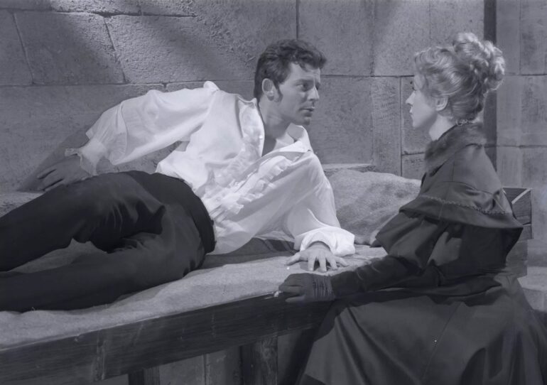 Le Rouge et le Noir (1954) : exploration d&rsquo;une quête romantique, politique et spirituelle